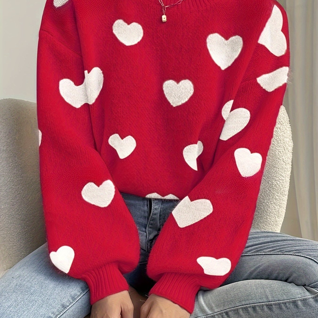 Women's sweater with heart pattern, crew neck, long-sleeve knit sweater