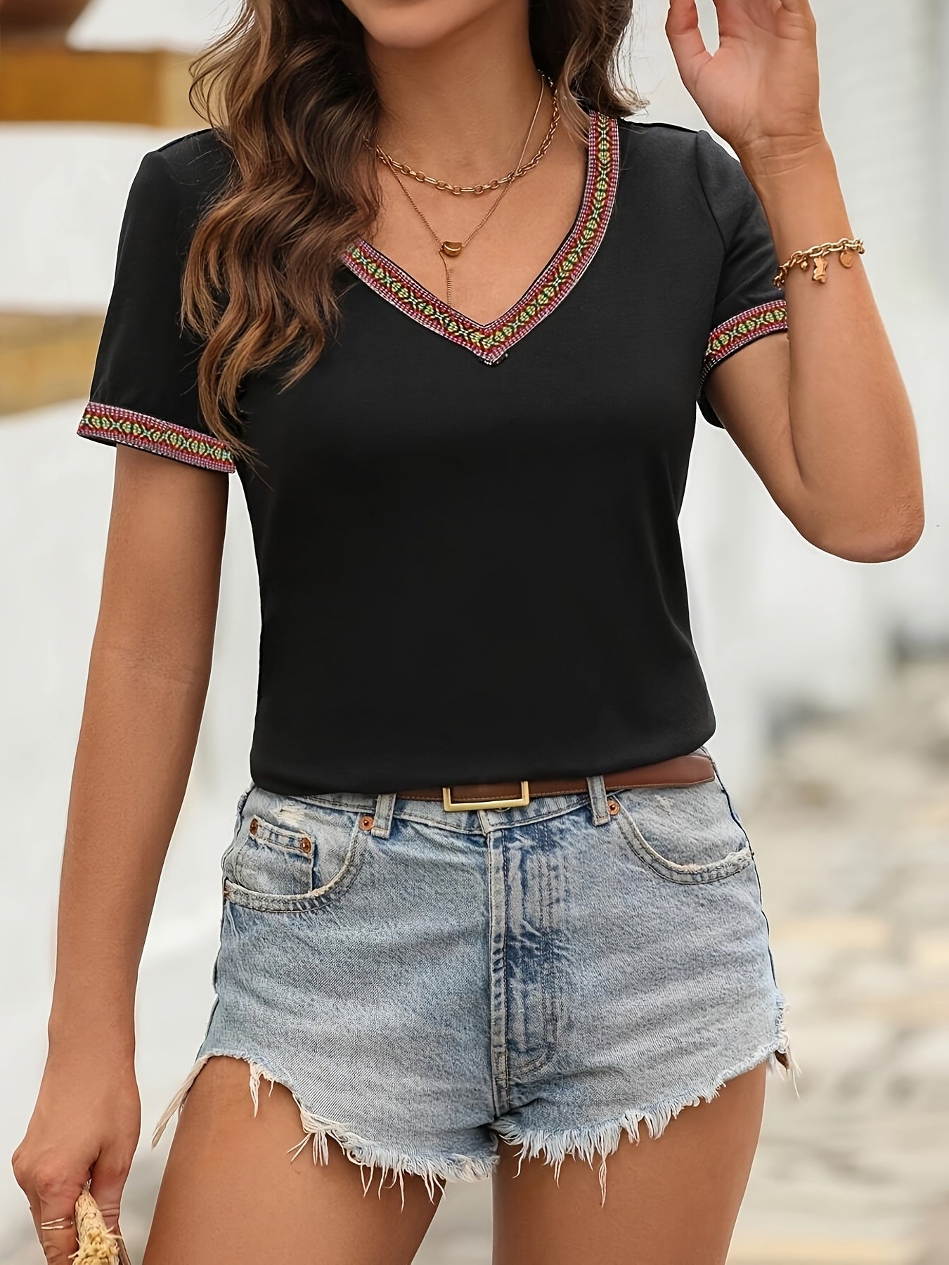 Women's T-Shirt with Ethnic Pattern V-Neck Short Sleeve – Casual Summer Style