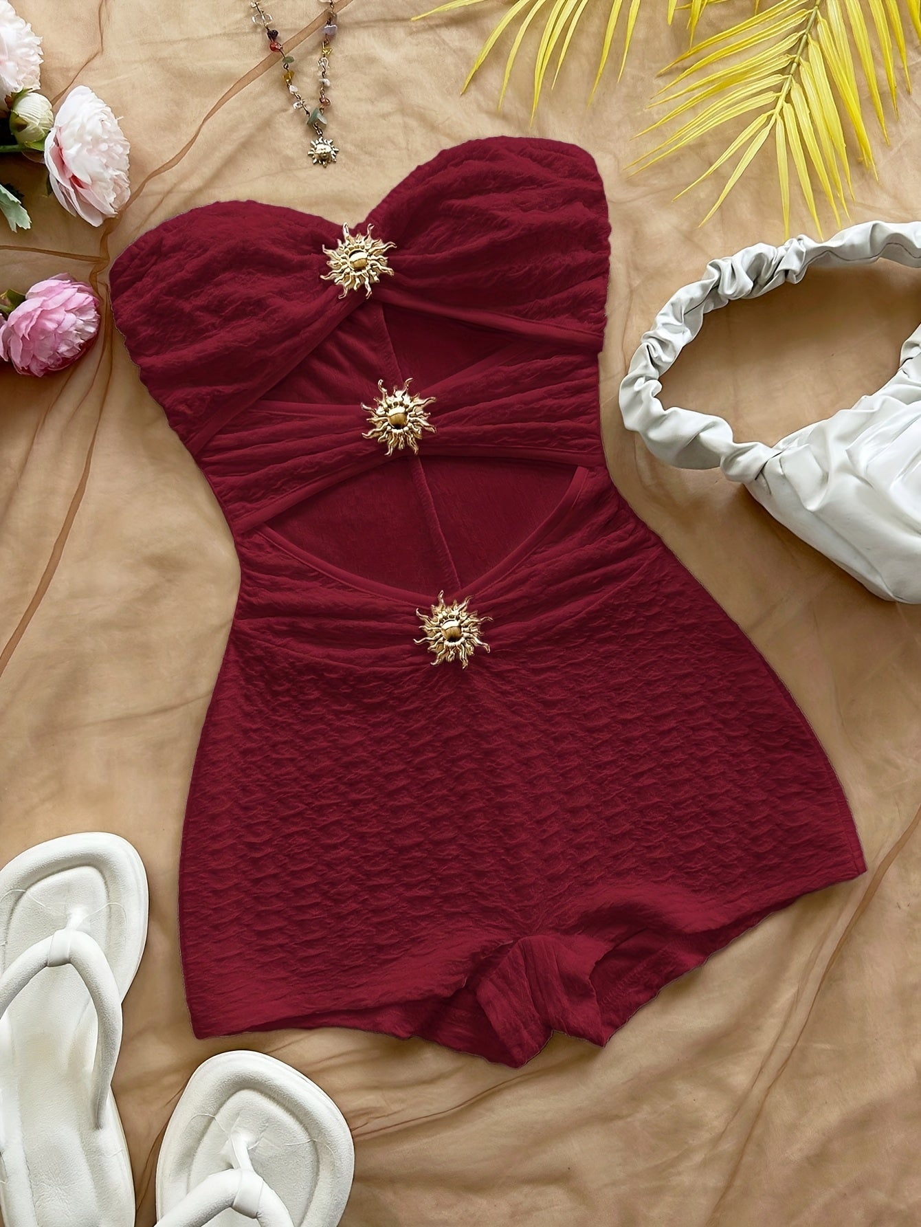 Women's Retro-Style Swimsuit with Leopard Print and Cut-Out Design – Fashionable Bandeau Swimsuit for Summer
