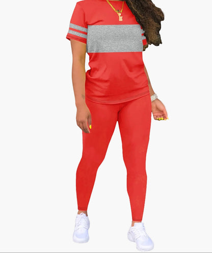 Women's sporty casual set with T-shirt and leggings – modern outfit for everyday and fitness