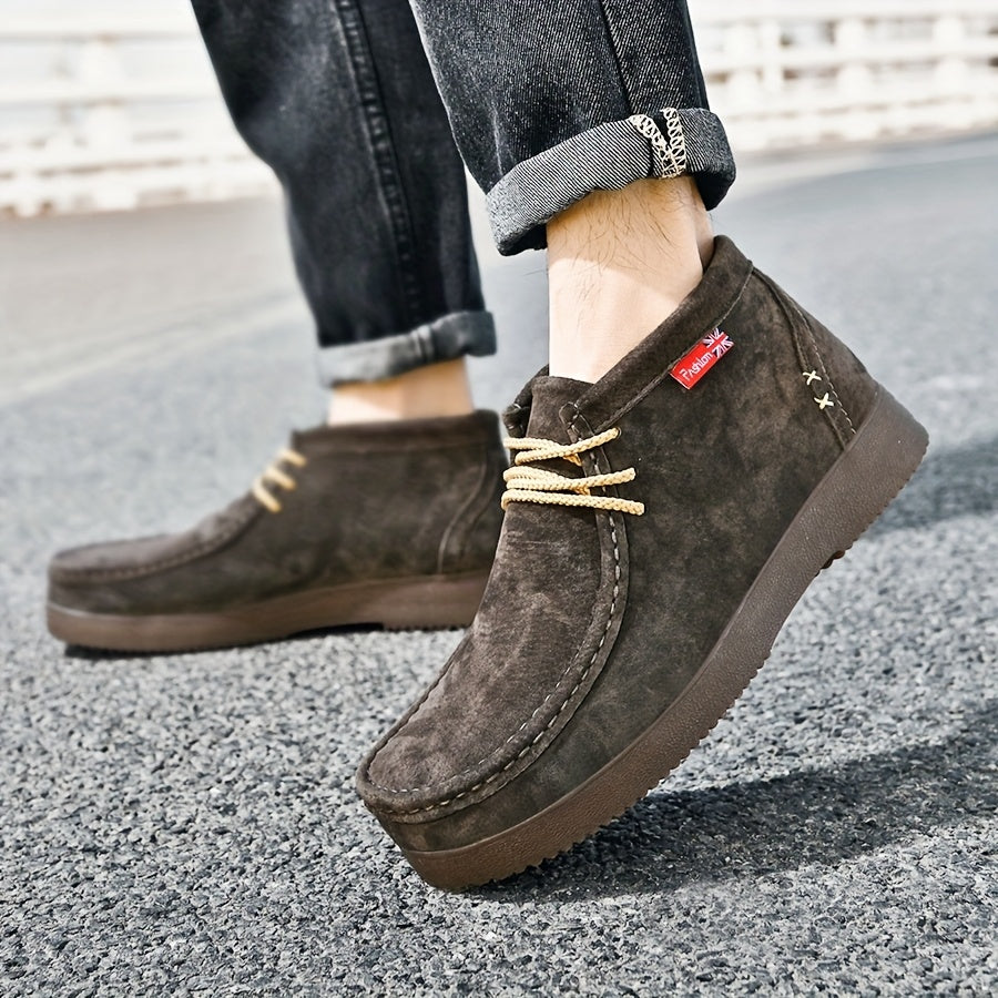 Men’s moccasin ankle boots with laces and a treaded sole in a suede look