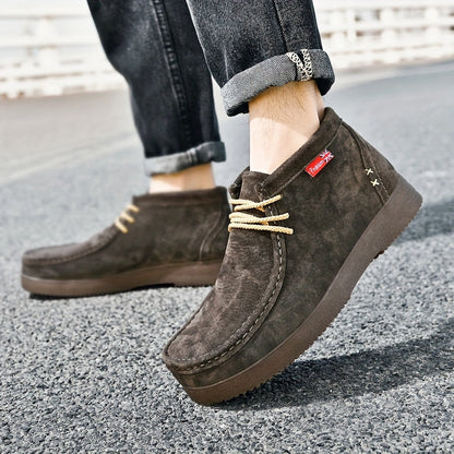 Men’s moccasin ankle boots with laces and a treaded sole in a suede look