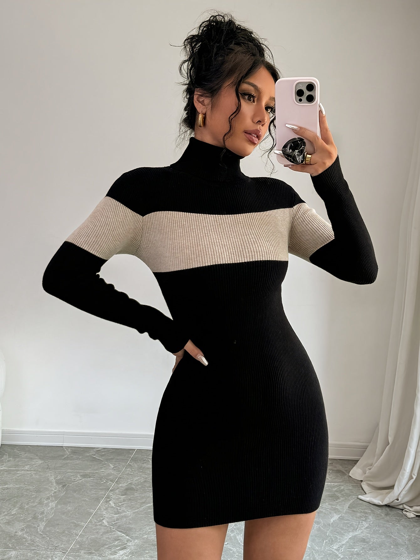 Rollkragen Strickkleid mit Blockstreifen Langarm Figurbetont