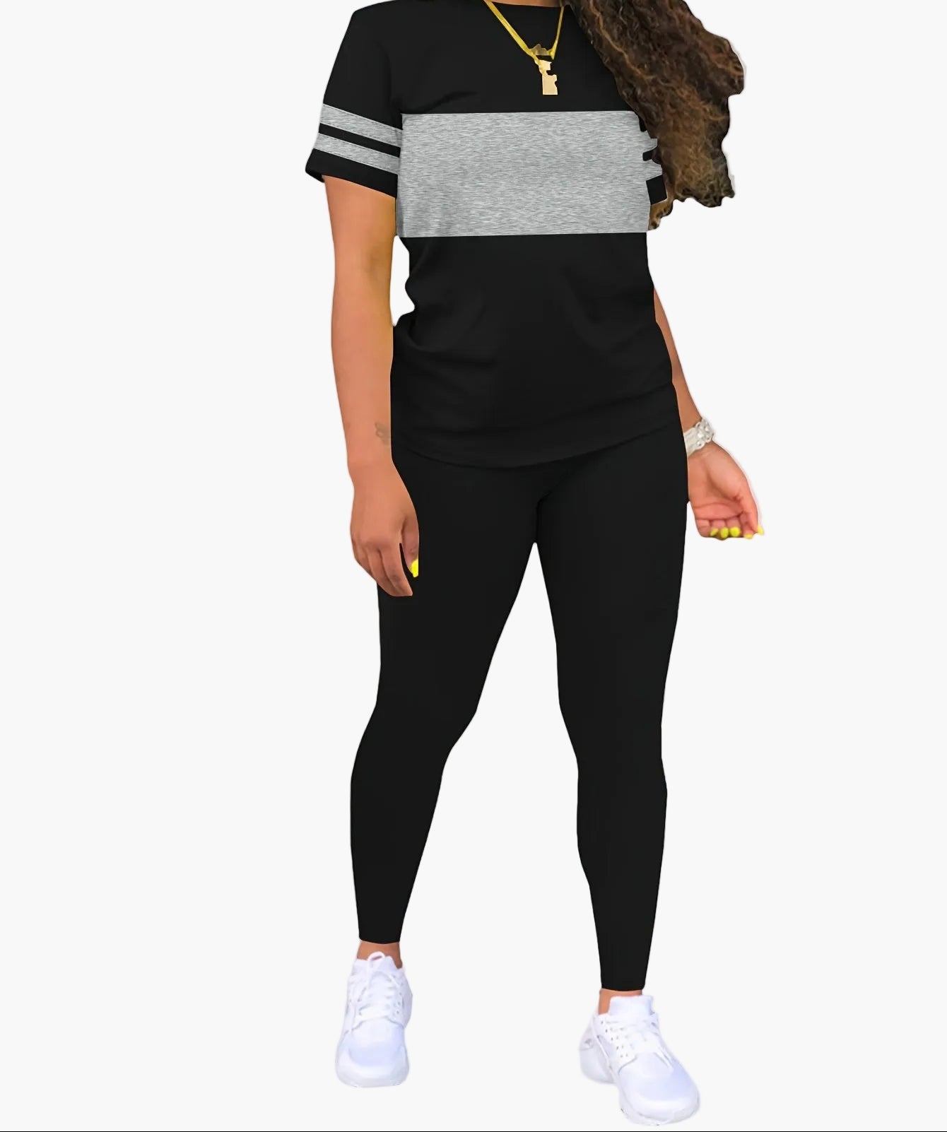 Women's sporty casual set with T-shirt and leggings – modern outfit for everyday and fitness