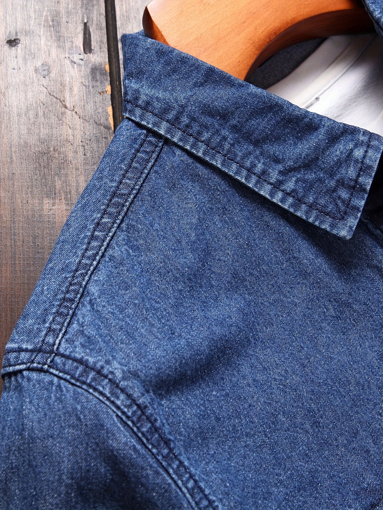 Men's casual style denim shirt for leisure and everyday wear