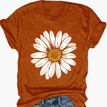 Women's T-Shirt with Daisy Print – Casual Summer Fashion for Leisure and Everyday Wear
