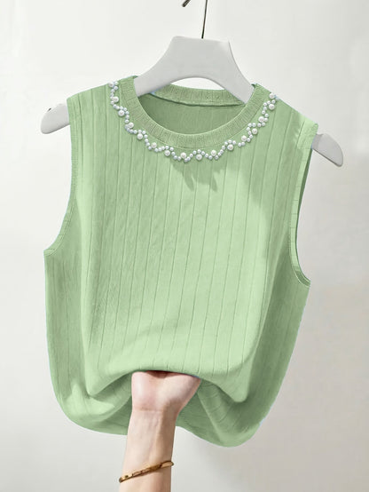Women's sleeveless knit top with pearl embellishment – Elegant casual look for spring and summer