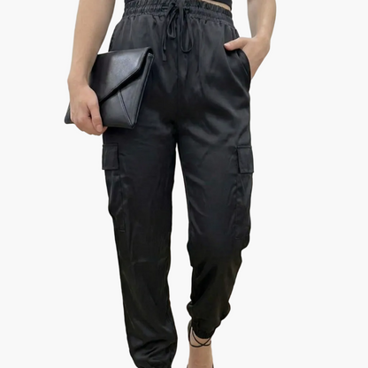 Women's jogger pants with pockets and modern cut – perfect for leisure and everyday wear