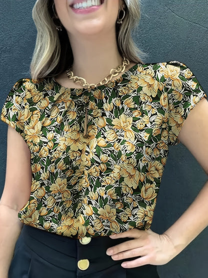 Women's blouse with floral pattern and short sleeves – Elegant style for office and leisure