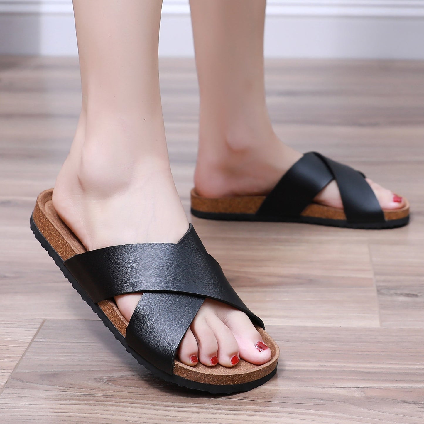 Women's Comfort Sandals with Cross Straps – Comfortable Slides for Everyday & Leisure