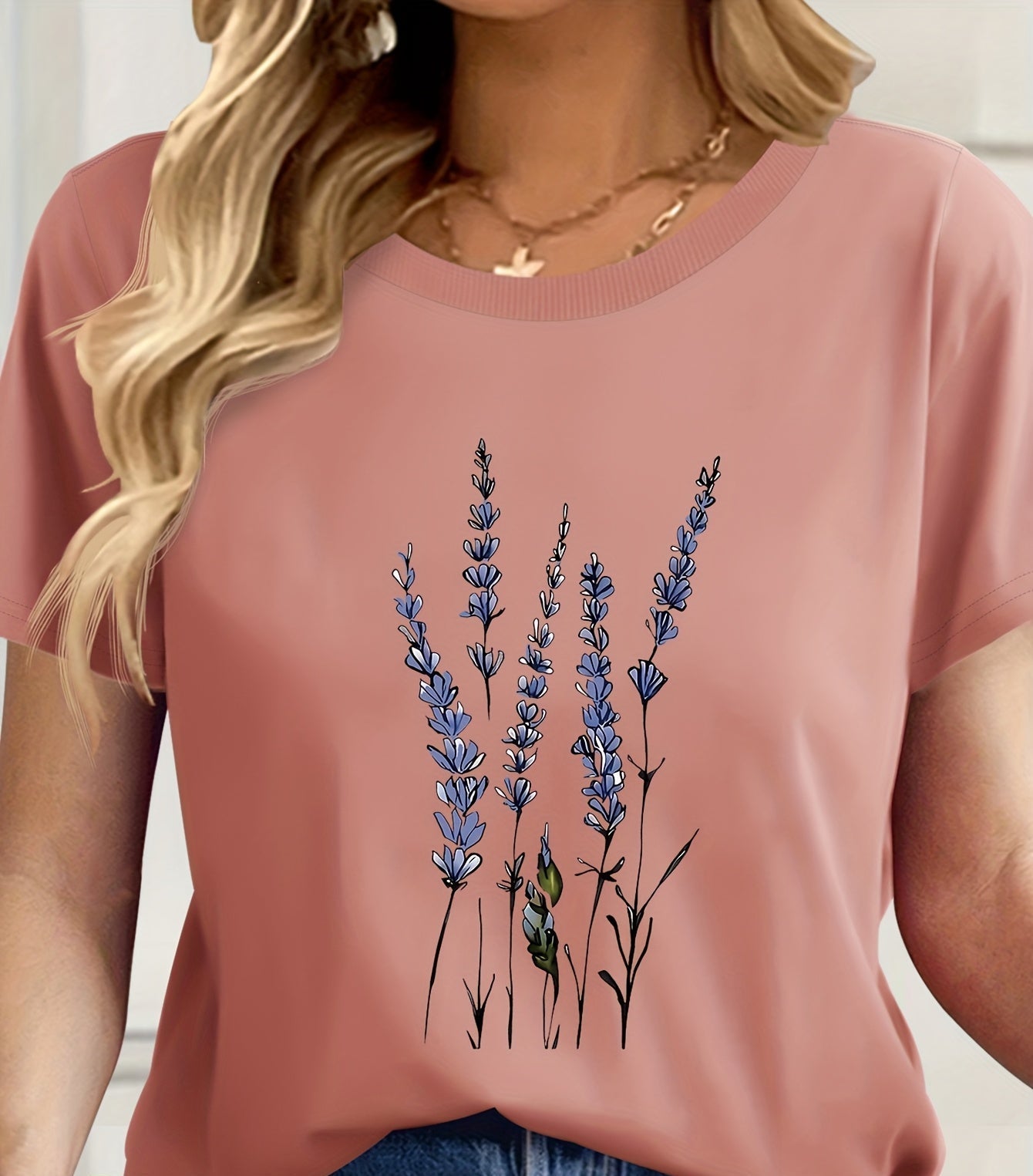 Women's T-shirt with Wildflower Print – Modern Casual Shirt with Floral Illustration, Short Sleeve, Ideal for Everyday & Leisure