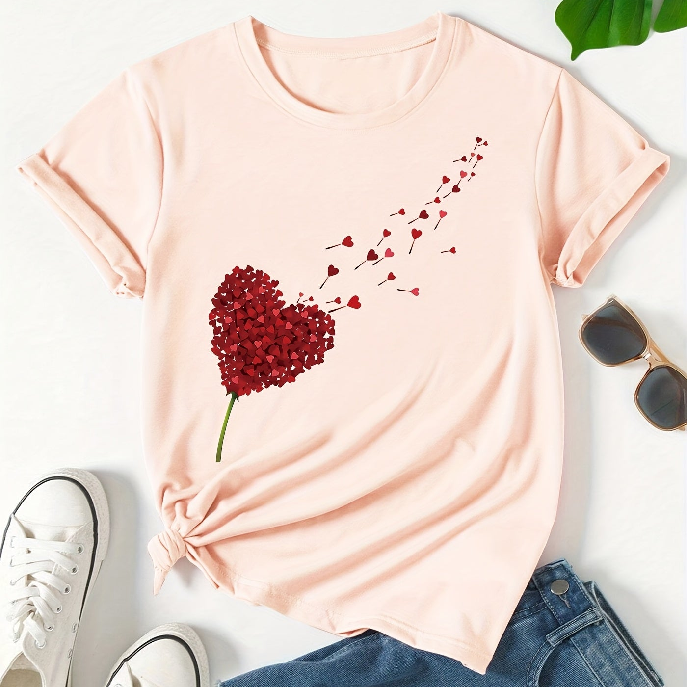 Women's T-Shirt with Heart Pattern – Trendy Casual Shirt for Summer and Everyday Wear