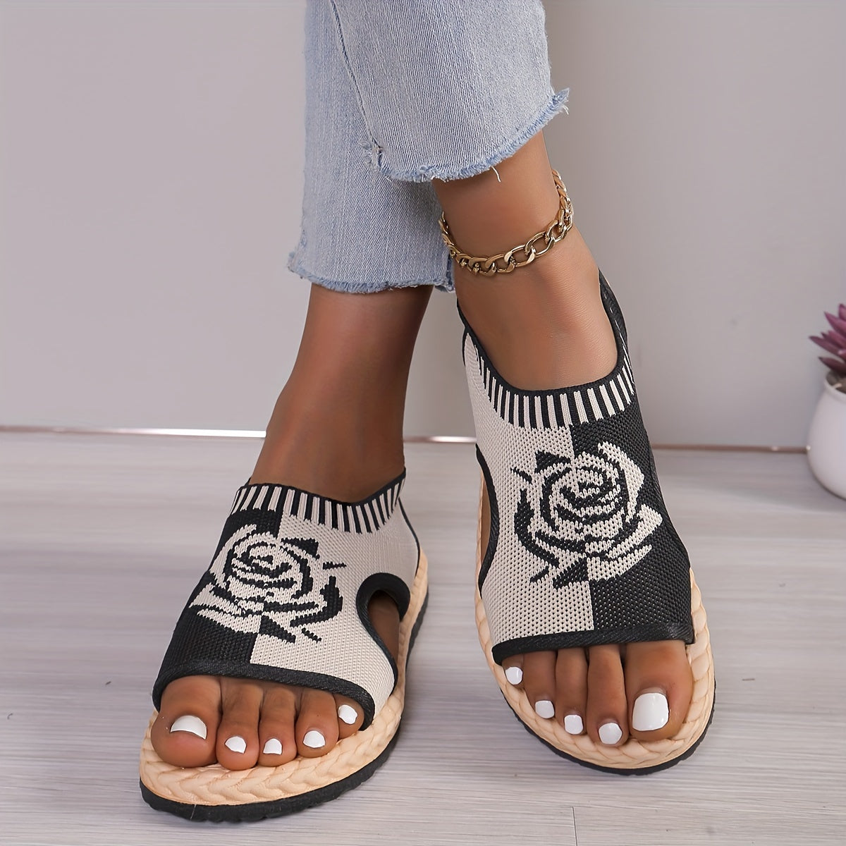 Damen Sommer-Sandalen mit Blumenmuster – Bequeme Freizeitschuhe mit offener Spitze