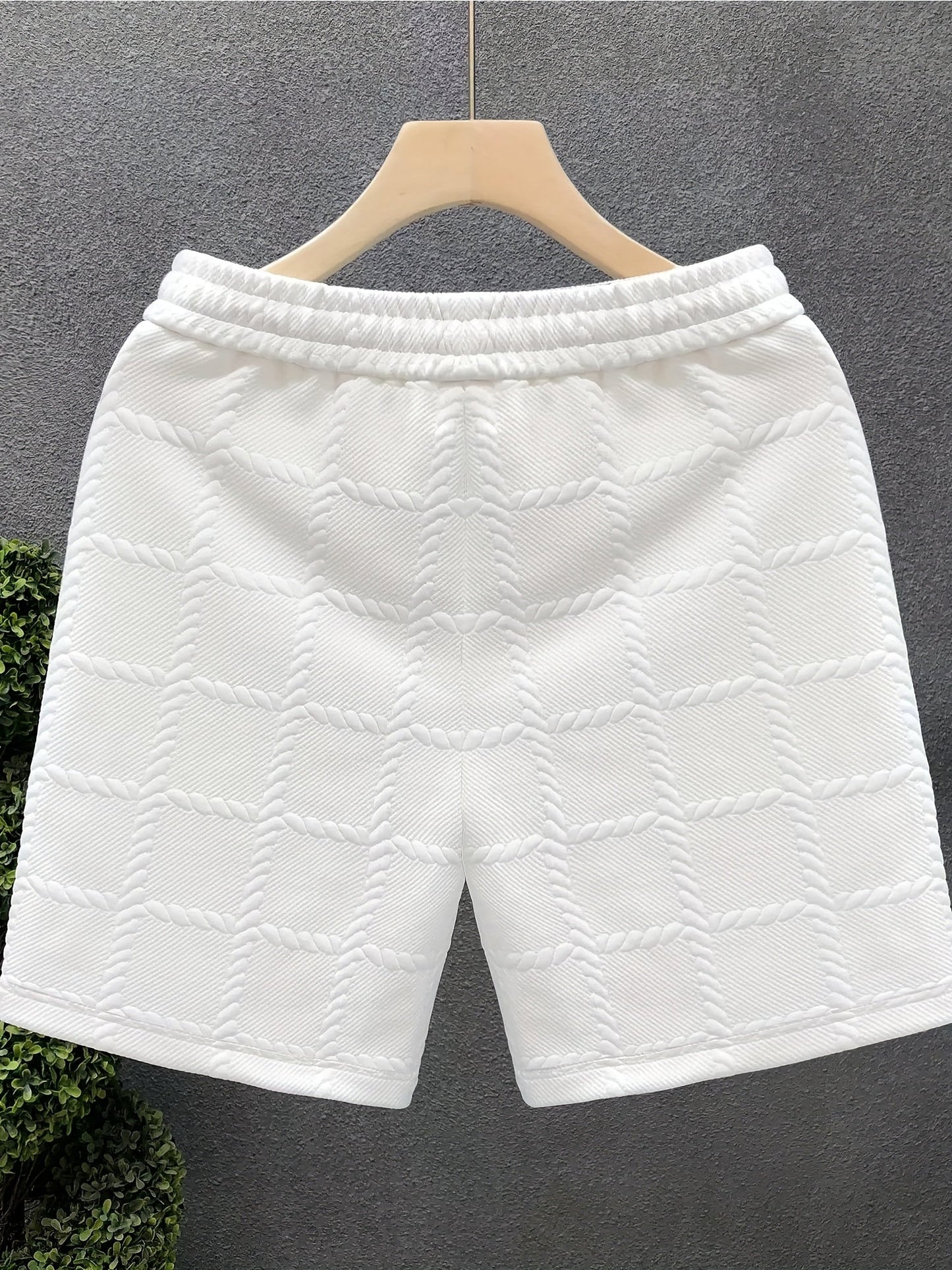 Men's casual shorts with modern 3D relief pattern – stylish athleisure for everyday and leisure