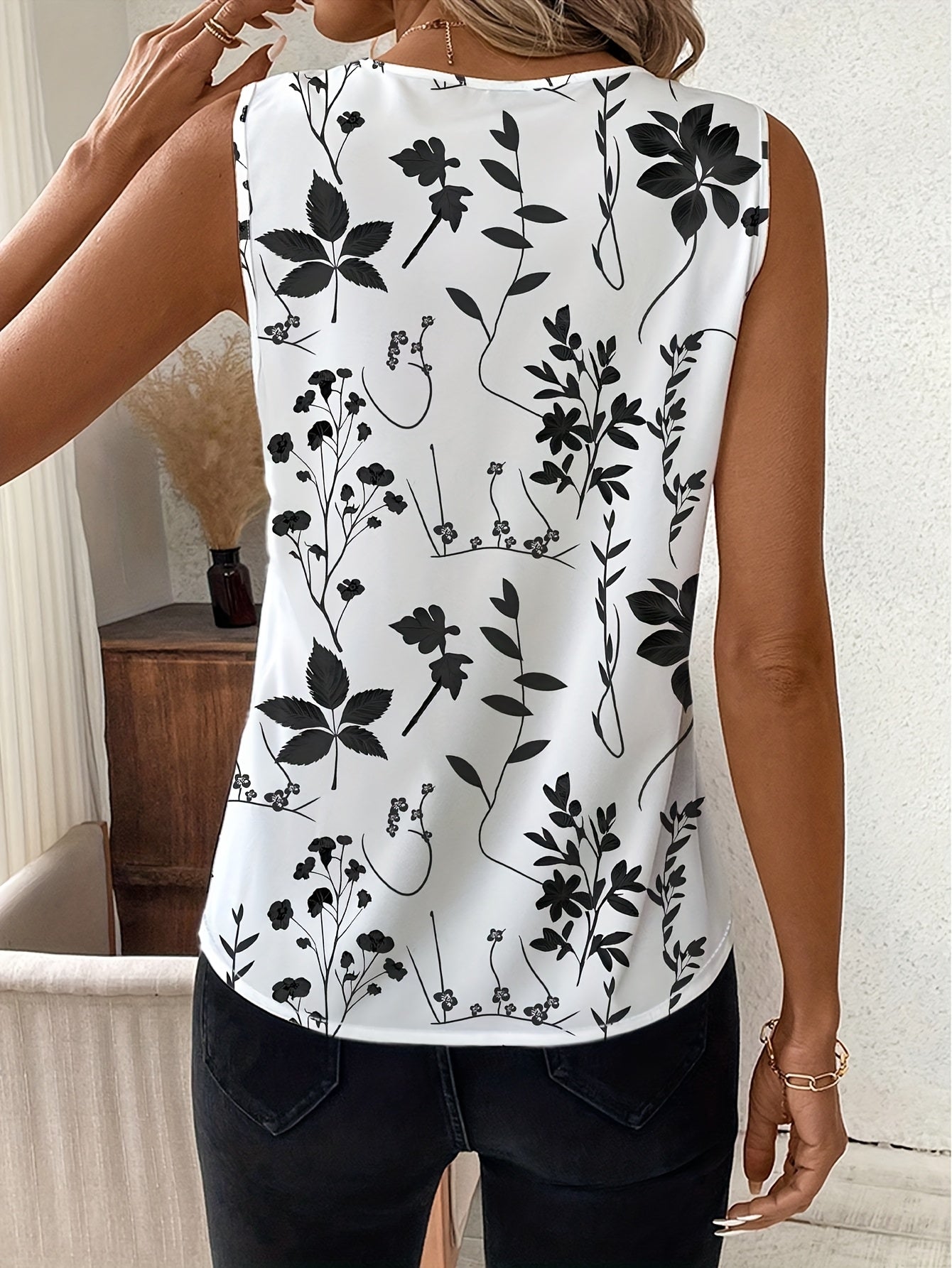 Women's blouse top with V-neck and floral print – Elegant casual shirt for spring and summer