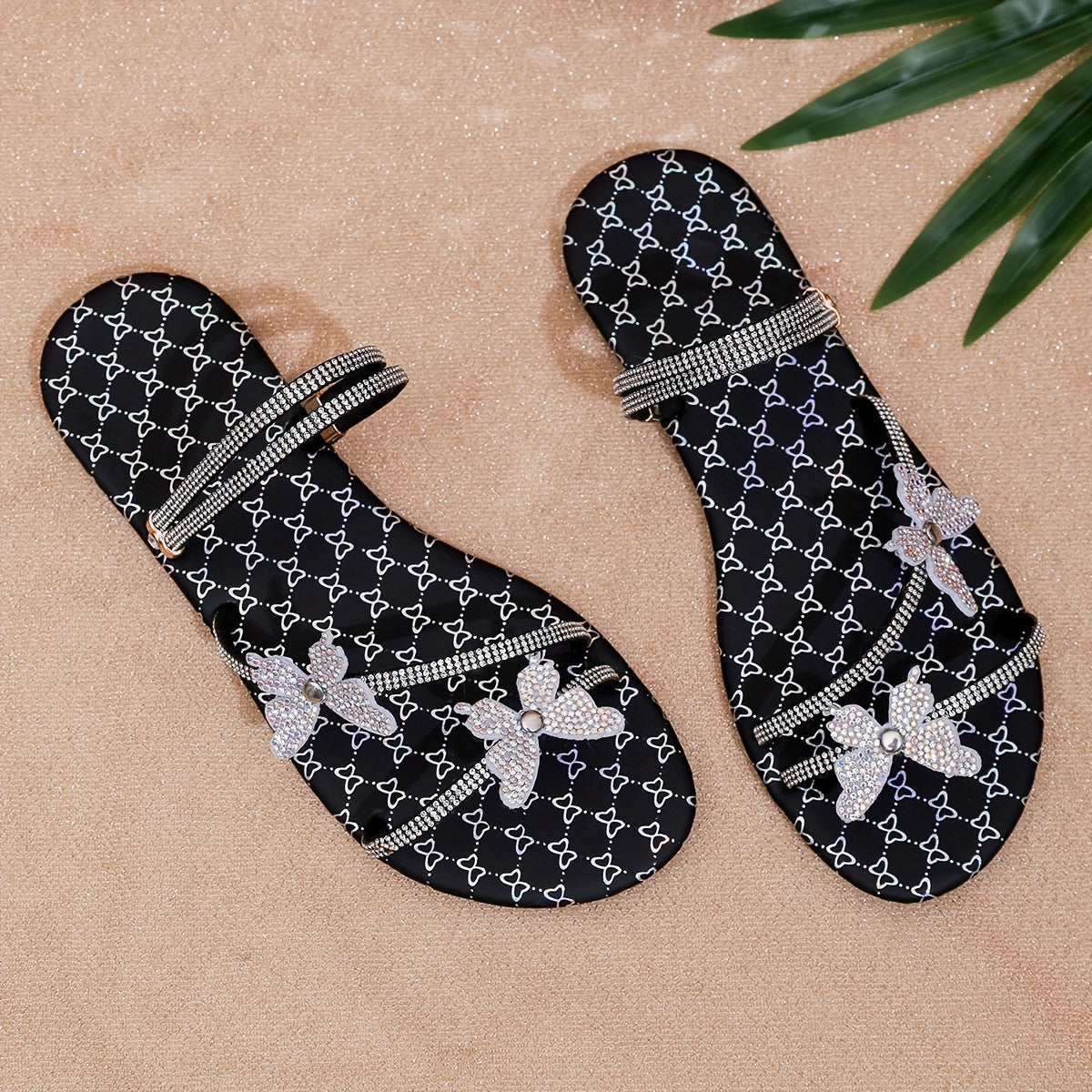 Women's flat sandals with butterfly applique – Elegant summer shoes for everyday wear and events
