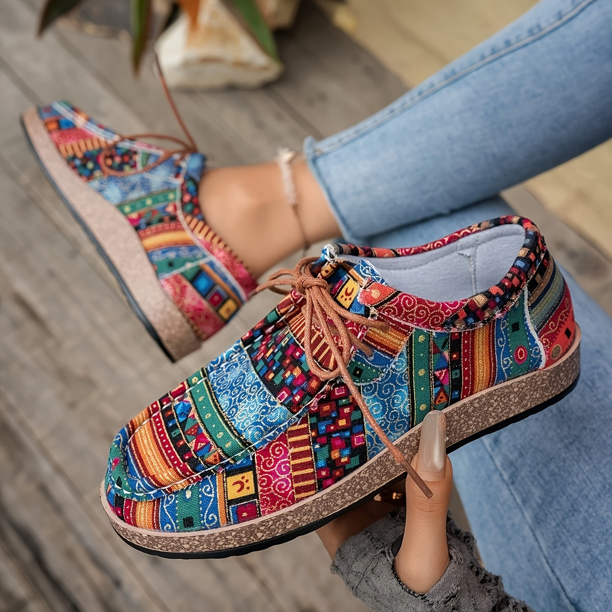 Women's Vintage Casual Shoes with Colorful Ethnic Pattern and Laces – Fashionable Penny Loafers for Everyday & Travel
