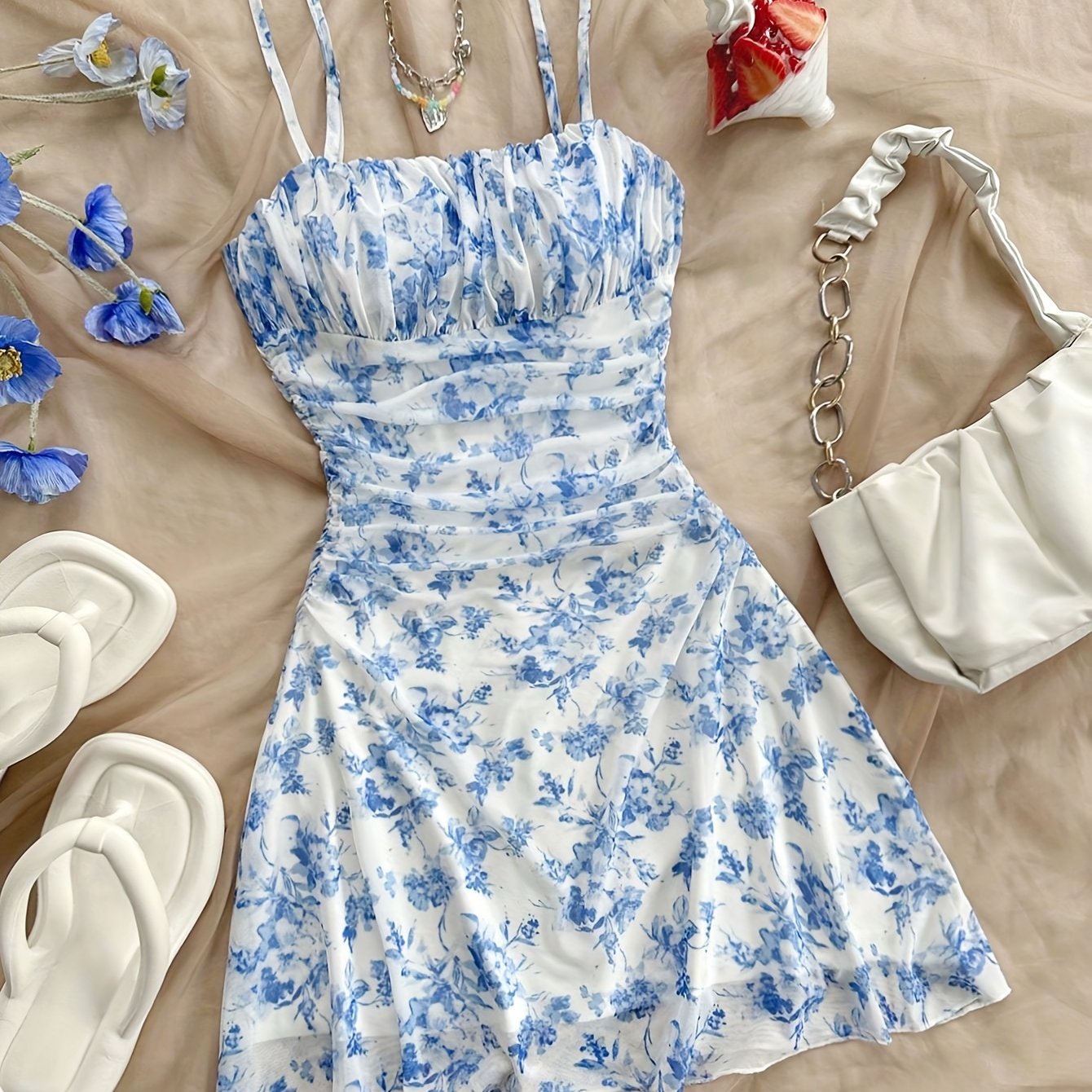 Women's Summer Dress Elegant with Floral Pattern and Spaghetti Straps – Perfect for Leisure and Vacation
