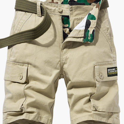 Men's cargo shorts in outdoor and casual style with pockets and belt