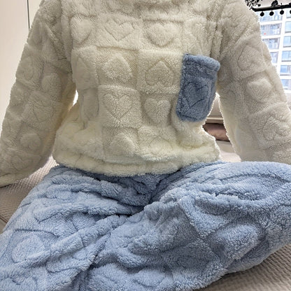 Kuscheliger Schlafanzug für Damen, zweiteilig, weich, mit Herzmuster, Plüsch