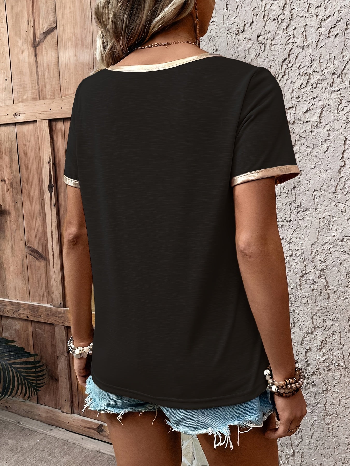 Women's shirt with heart motif and metallic details – trendy casual shirt for everyday wear and special occasions