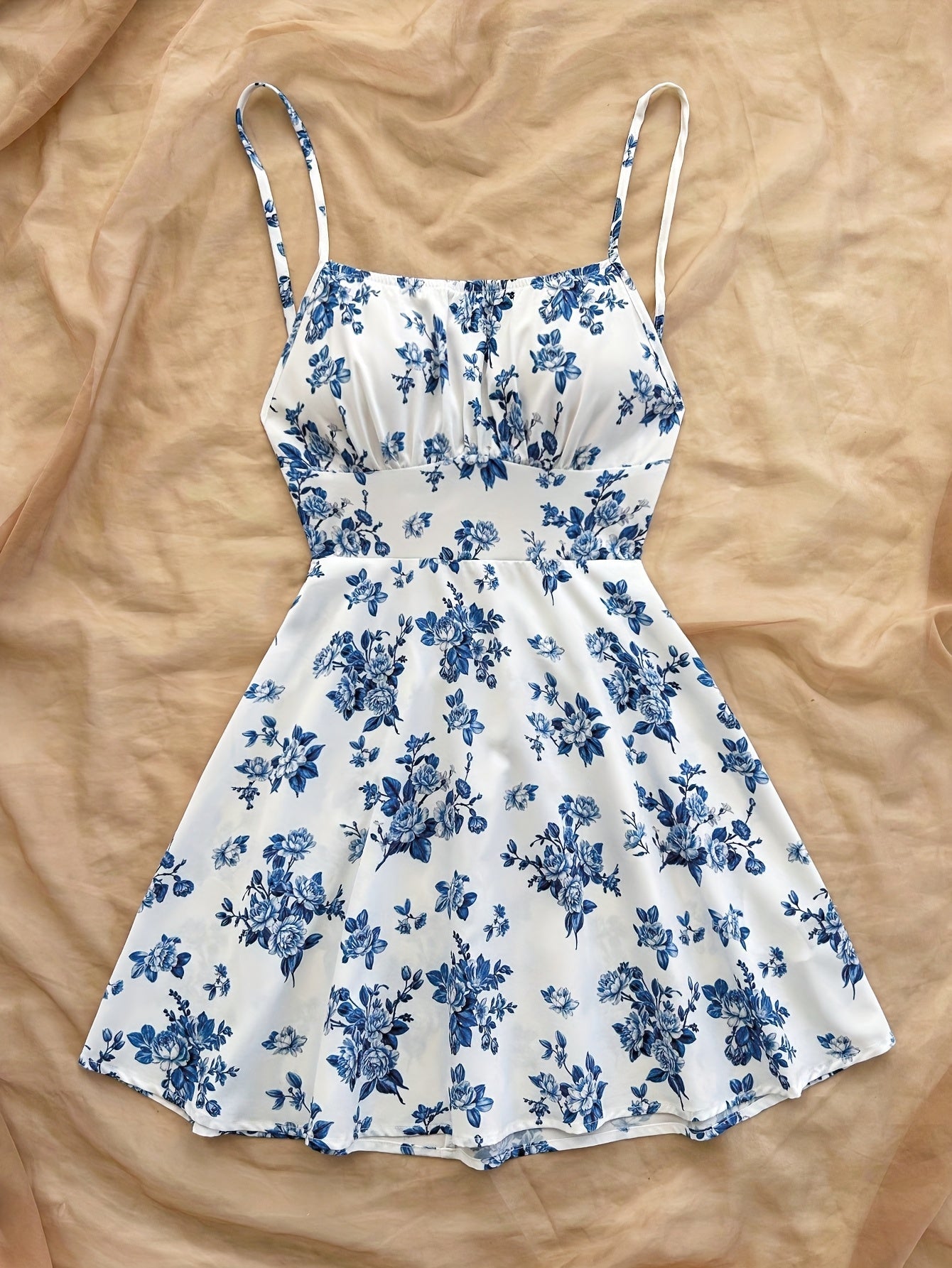 Women's Summer Dress Elegant with Floral Pattern and Spaghetti Straps – Perfect for Casual Wear and Garden Parties