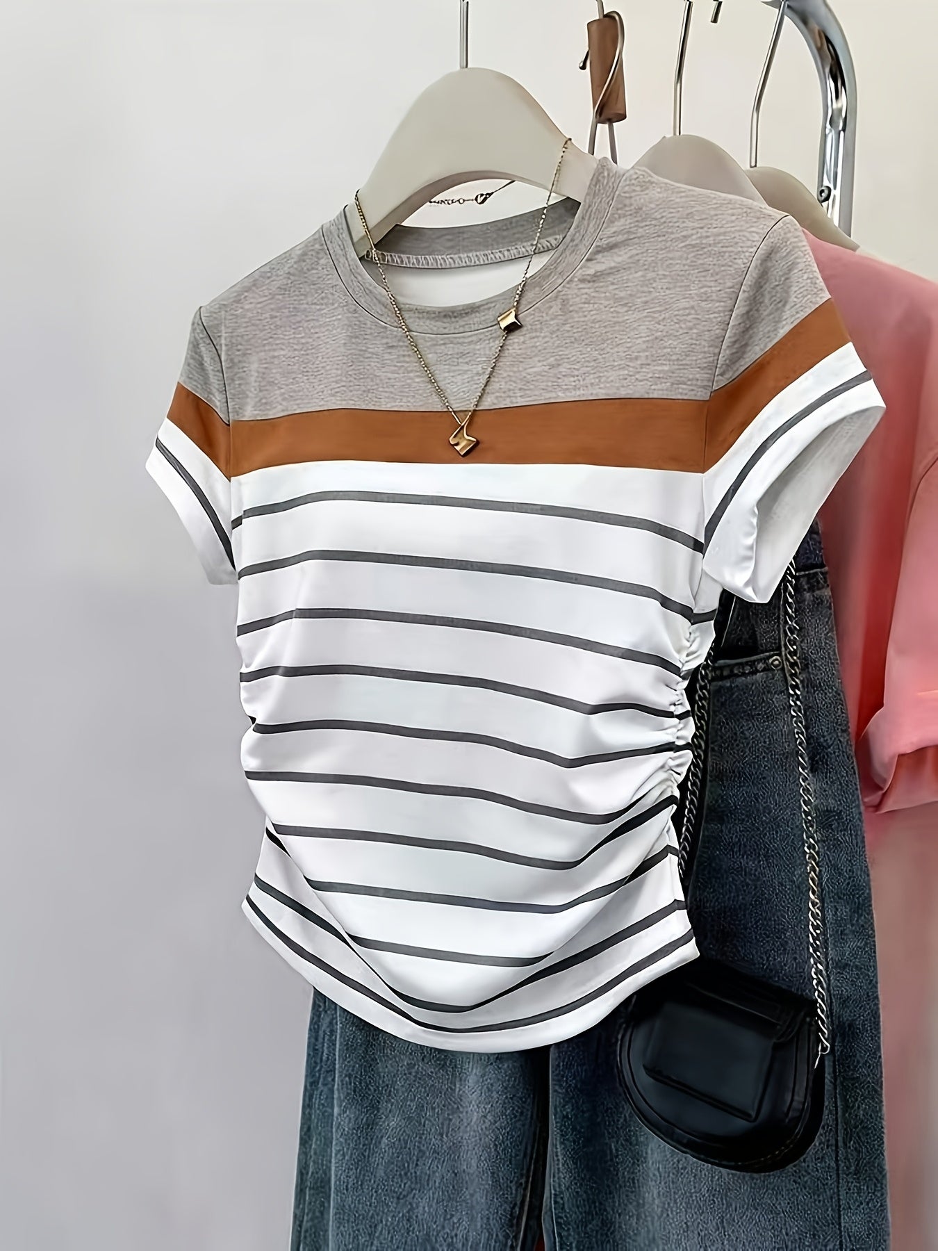 Women's striped T-shirt with ruching – Elegant casual style for summer
