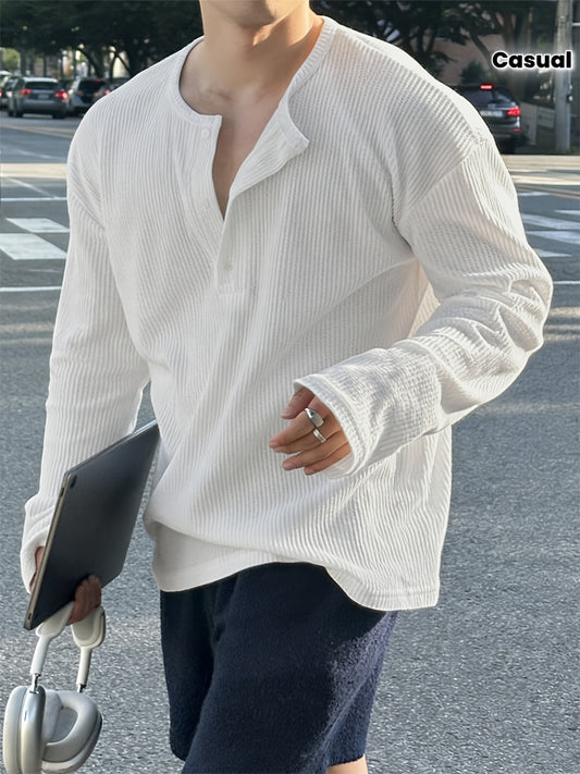 Men's long-sleeve Henley shirt, textured fabric, relaxed fit