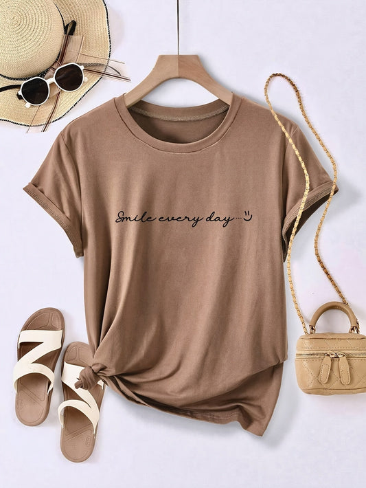 Women's T-shirt with Statement Print Smile Every Day – Casual Summer Shirt for Leisure & Vacation