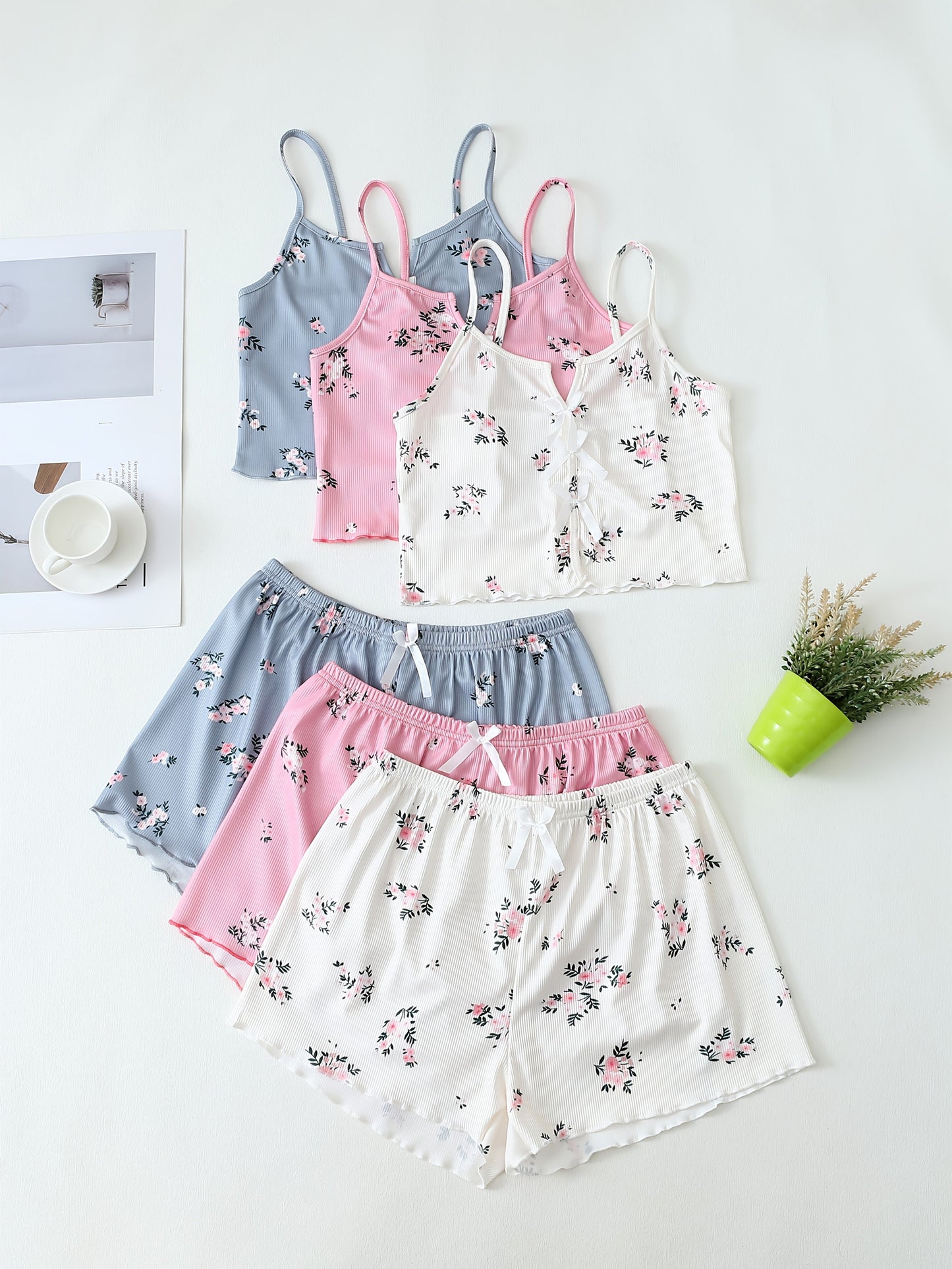 Women's Two-Piece Pajama Set with Floral Print – Short Sleepwear Set for Spring and Summer, Sexy Style