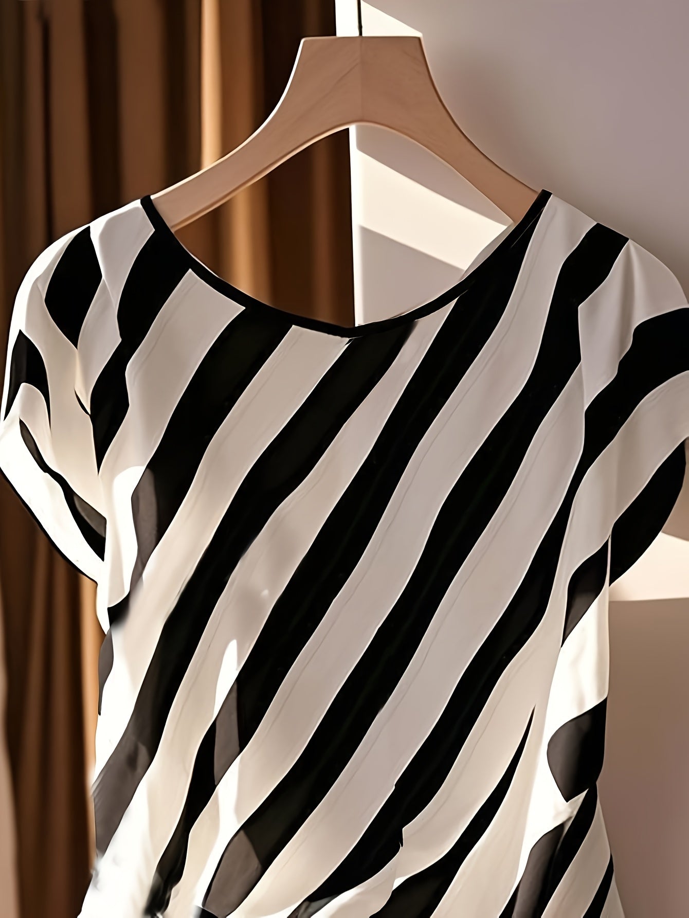 Women's Boho Blouse Shirt with Paisley Pattern and Knot Detail – Elegant Spring & Summer Top, Fashionable and Versatile