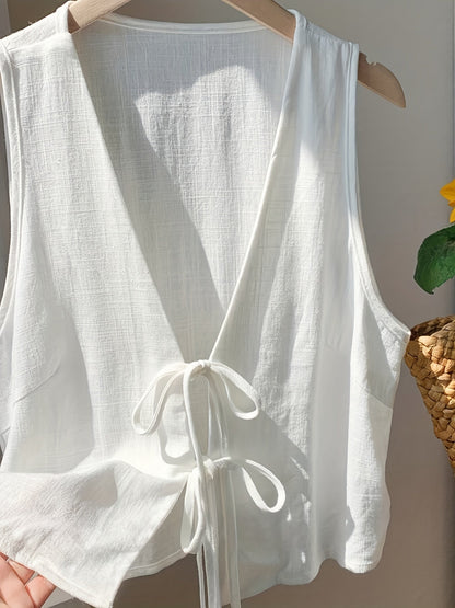 Women's sleeveless vest with bow detail and V-neck – fashionable summer look, versatile to combine
