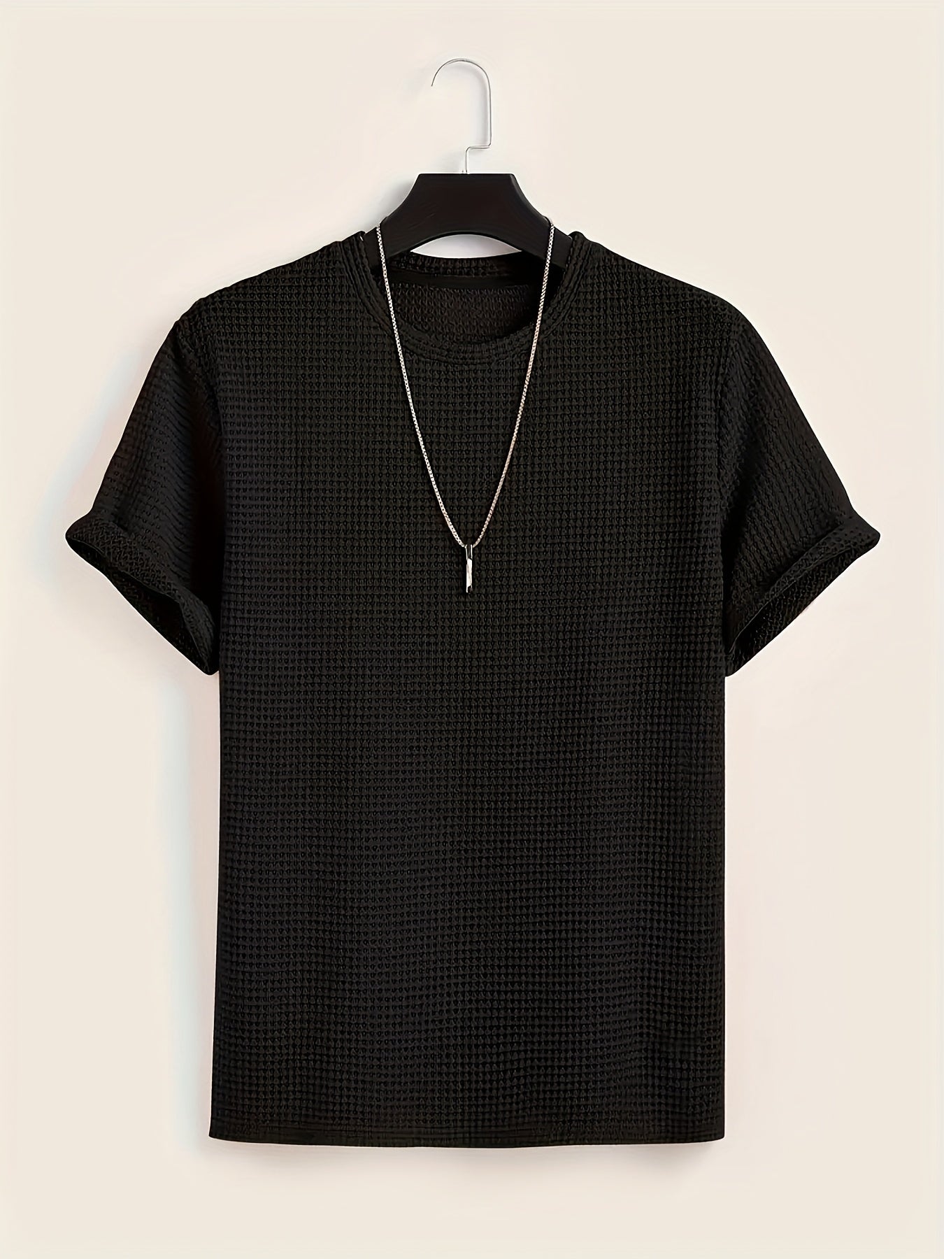 Men's short-sleeve T-shirt with modern mesh design and casual style