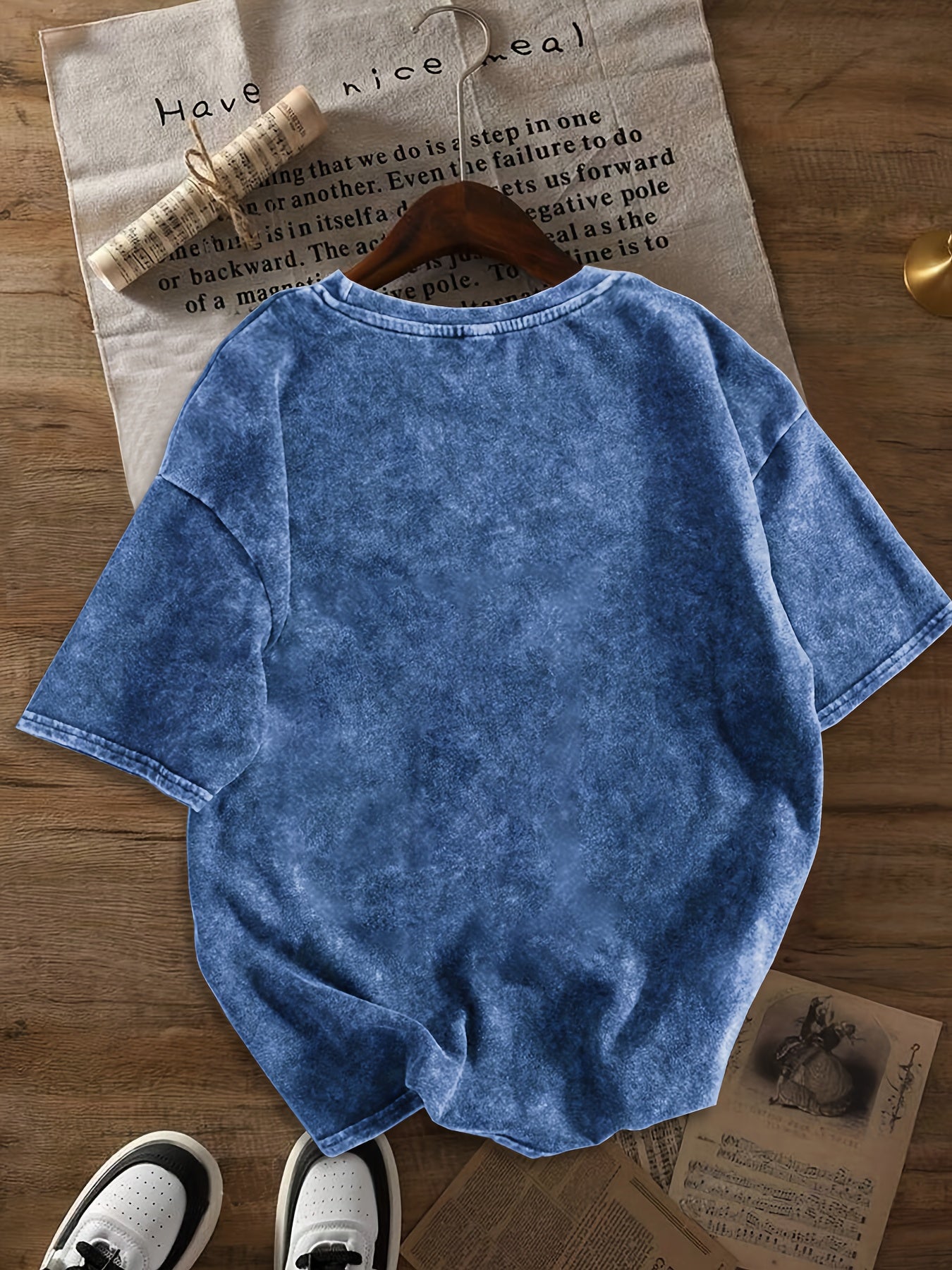 Women's Casual Street Style T-Shirt with Print and High-Waist Denim Shorts – Perfect for Summer