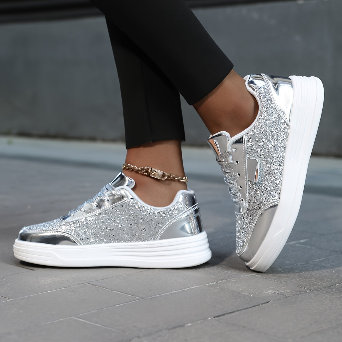 Women's Glitter Sneakers for Everyday & Party – Fashionable Casual Shoes in a Trendy Look