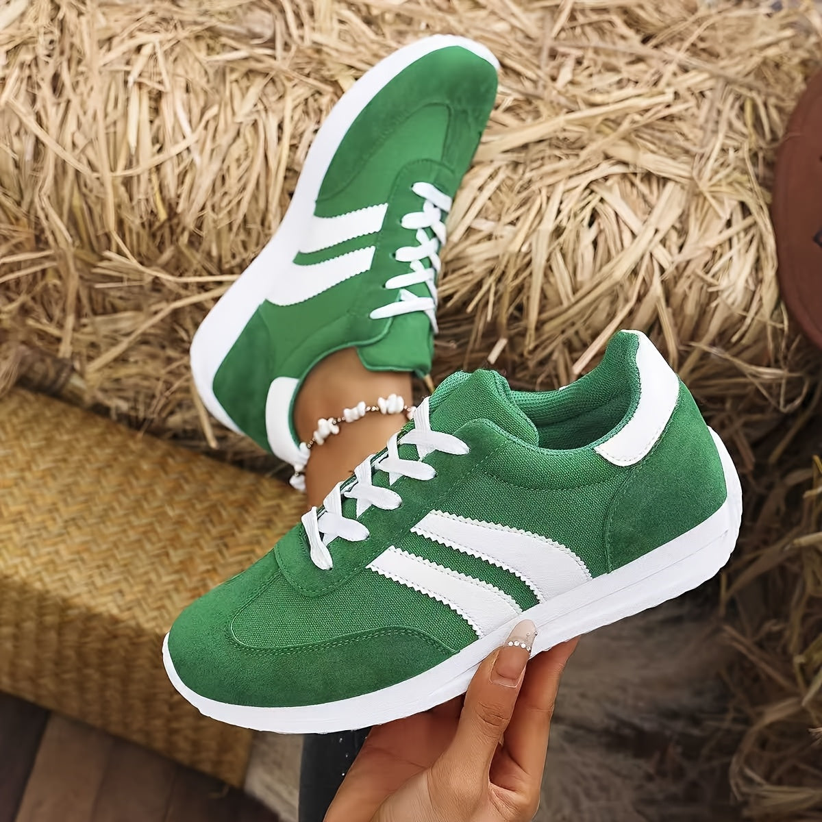 Women's Sneakers Retro Style Casual Fashion for Everyday and Sports
