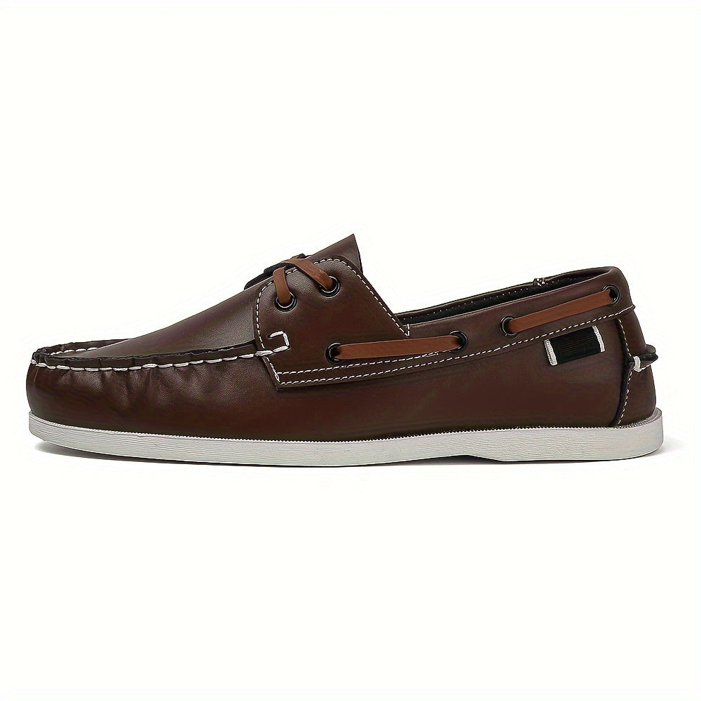 Men's boat shoes in classic moccasin style – Elegant casual shoes for everyday and leisure use