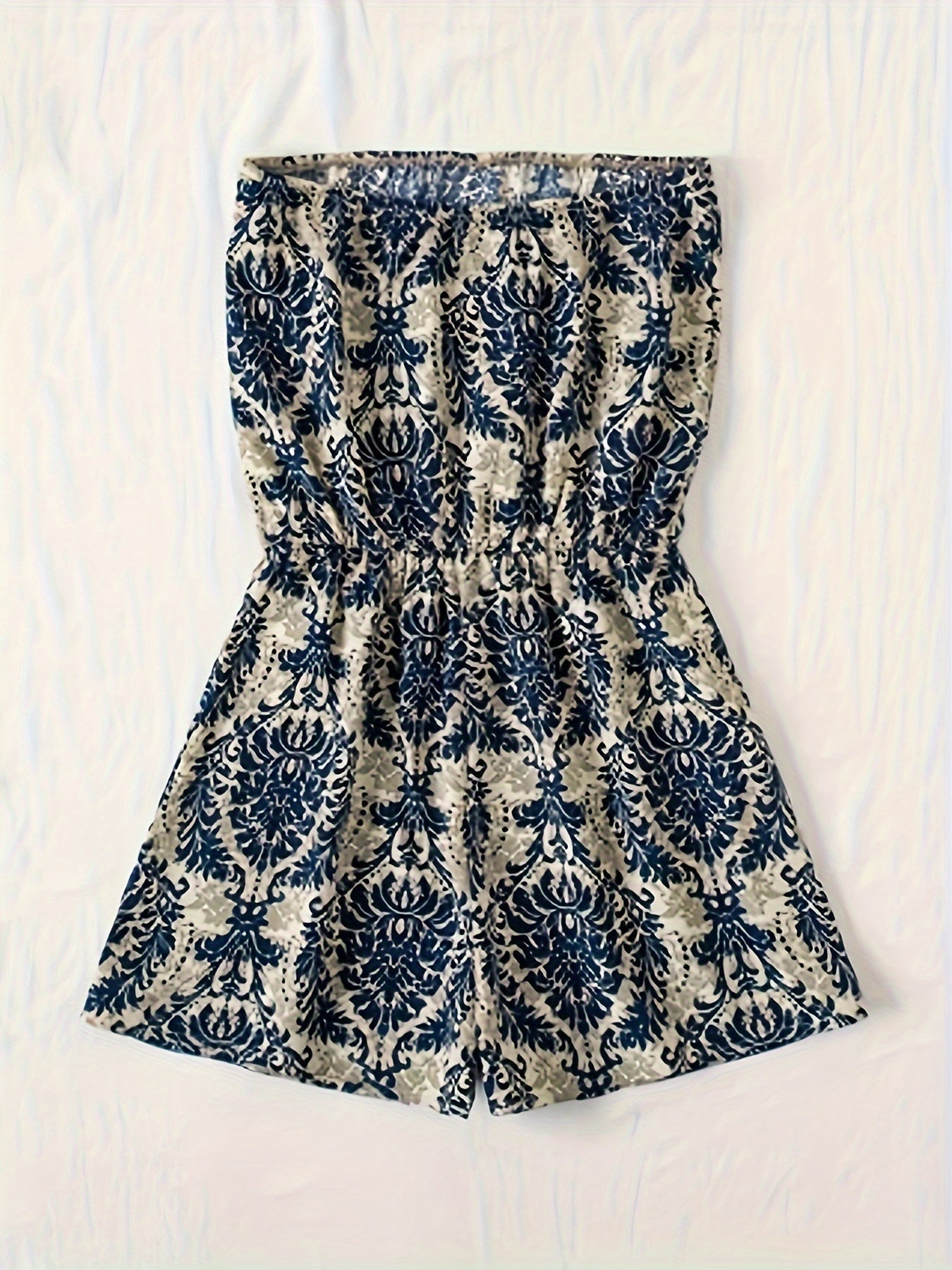 Women's Bandeau Jumpsuit with Damask Pattern – Elegant Summer Romper for Leisure and Vacation