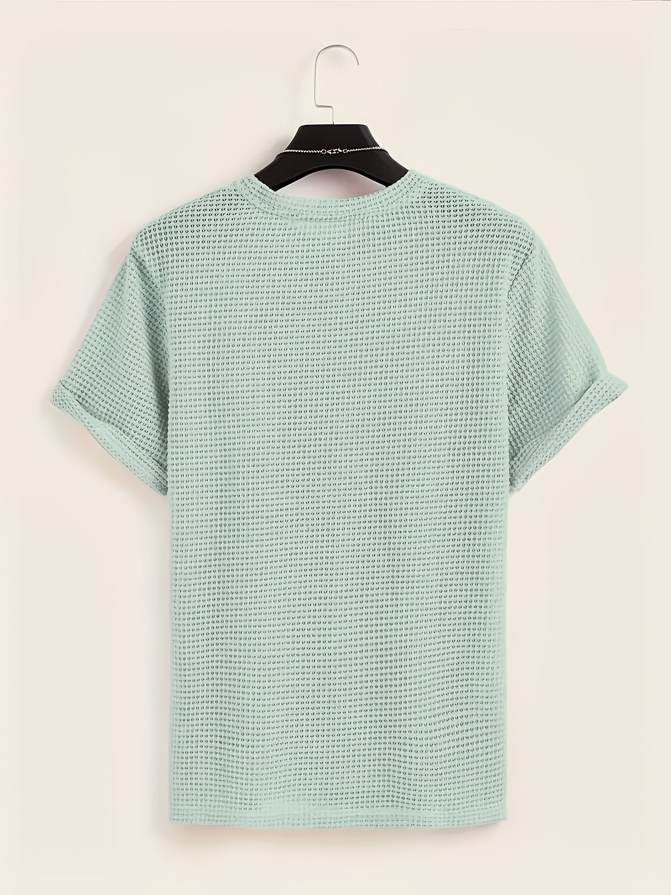 Men's short-sleeve T-shirt with modern mesh design and casual style