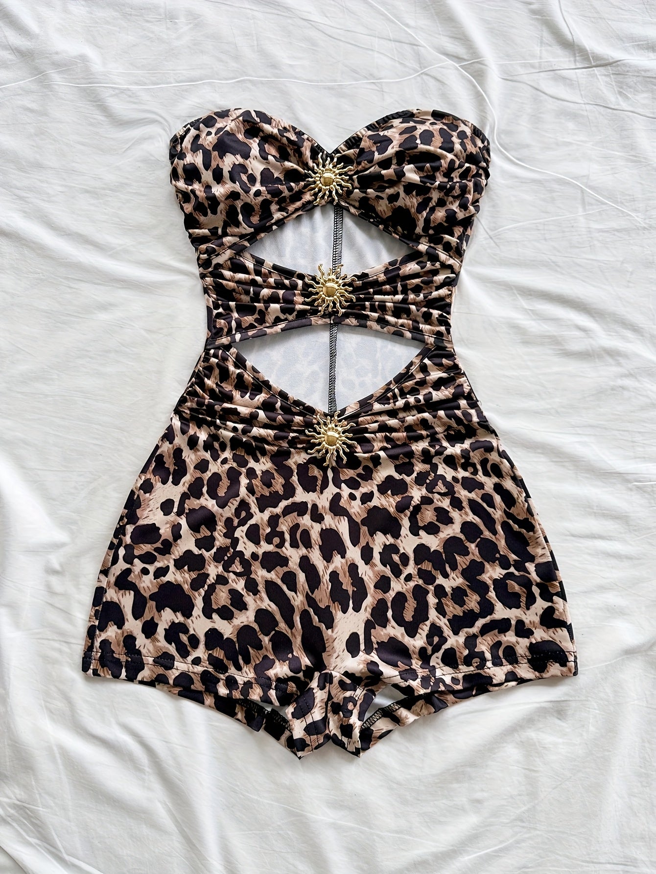 Women's Retro-Style Swimsuit with Leopard Print and Cut-Out Design – Fashionable Bandeau Swimsuit for Summer