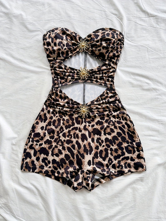 Women's Retro-Style Swimsuit with Leopard Print and Cut-Out Design – Fashionable Bandeau Swimsuit for Summer