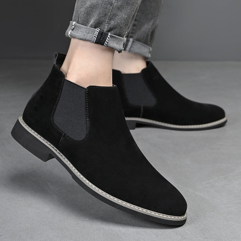 Men's Chelsea boots in faux suede with elastic inserts, brown and black