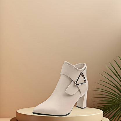 Damen Stiefelette mit Blockabsatz, spitzer Zehenpartie und seitlicher Schnalle