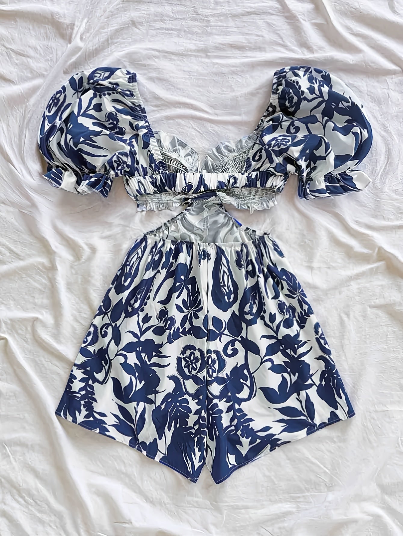 Damen Sommer Jumpsuit mit Puffärmeln und tropischem Blattmuster – Perfekt für Strand und Urlaub