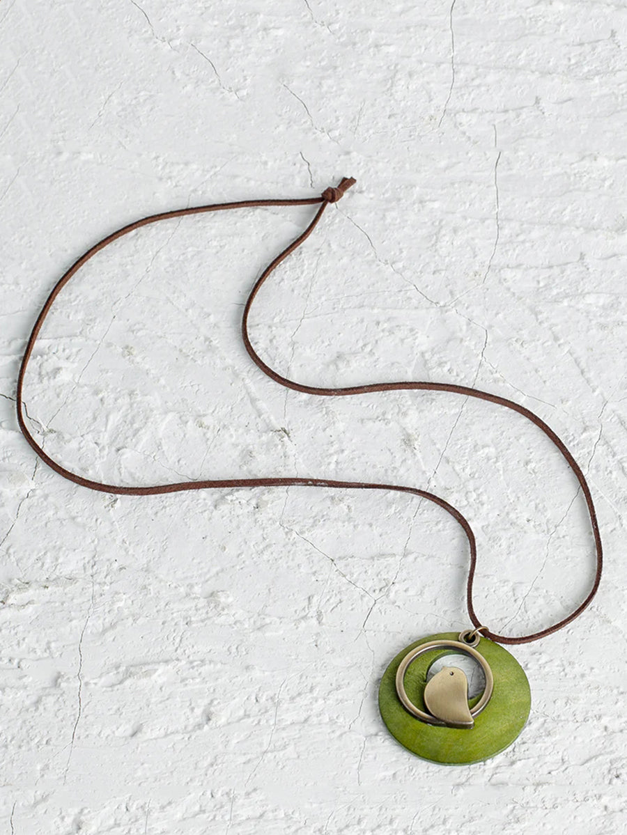 Unisex Old-Fashioned Necklace with Bird Pendant in Antique Style – Jewelry for Women and Men