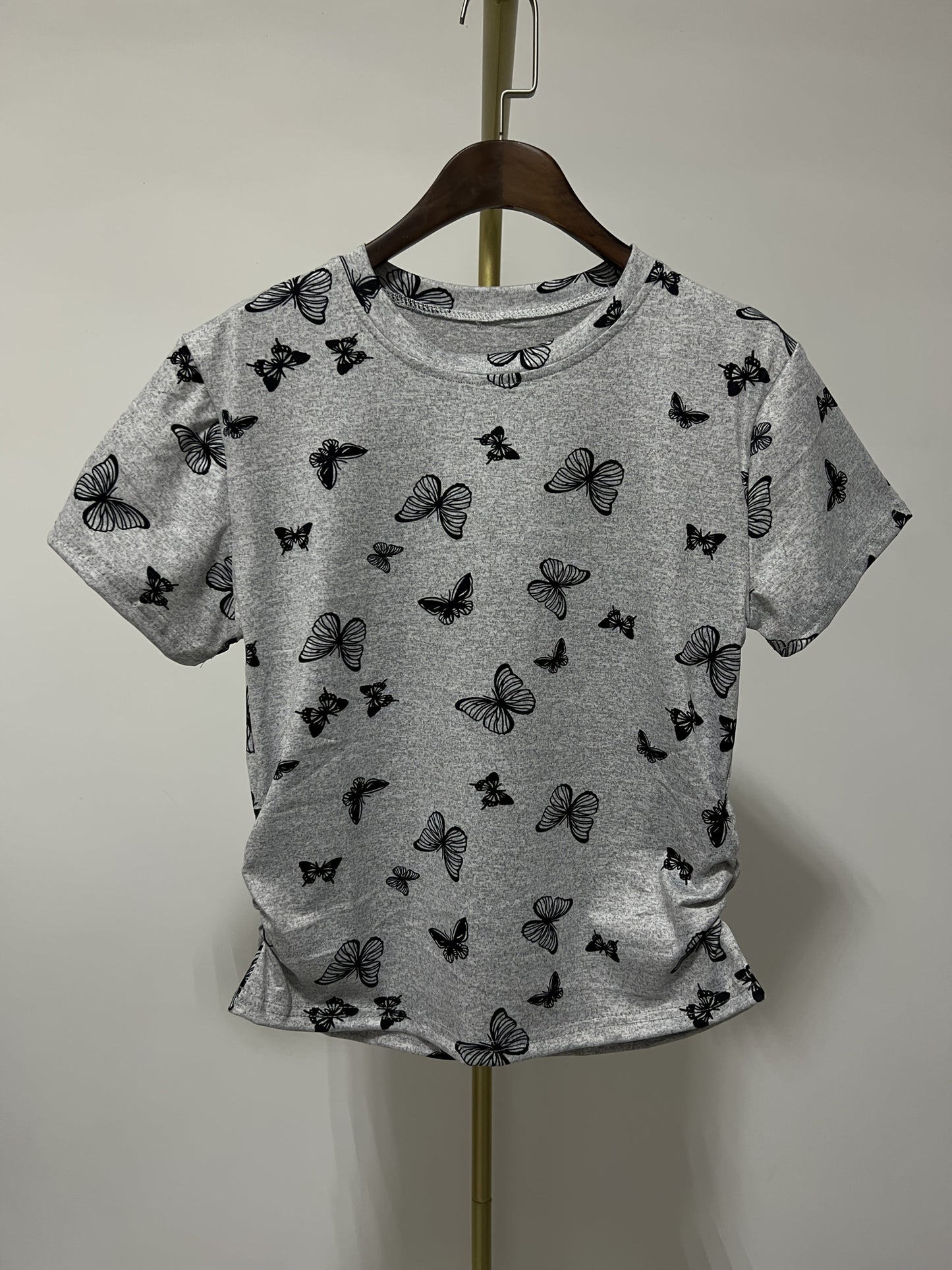 Damen T-Shirt mit Schmetterlingsdruck, tailliert, Kurzarm, Freizeit & Urlaub