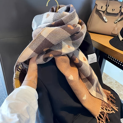 Plaid scarf with a heart pattern and fringes, brown women’s scarf