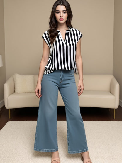 Women's Wide-Leg Jeans with Striped Blouse – Fashionable Casual Look