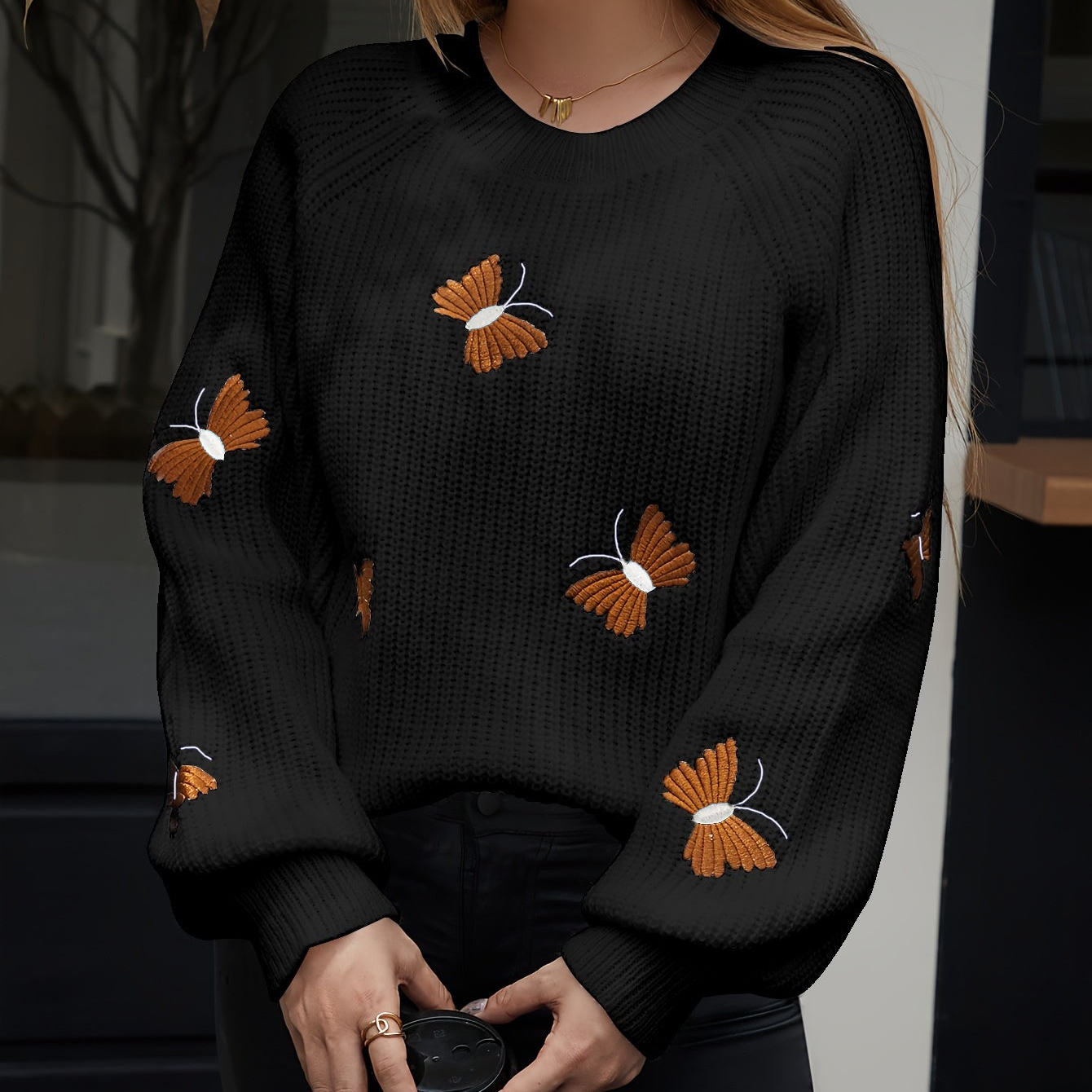 Women's knitted sweater with butterfly embroidery, crew neck, long sleeves