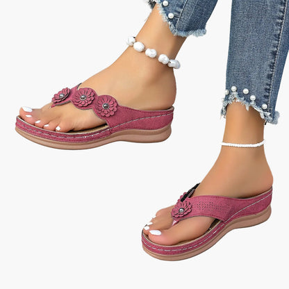 Women's Casual Thong Sandals with Flower Applique for Everyday and Leisure